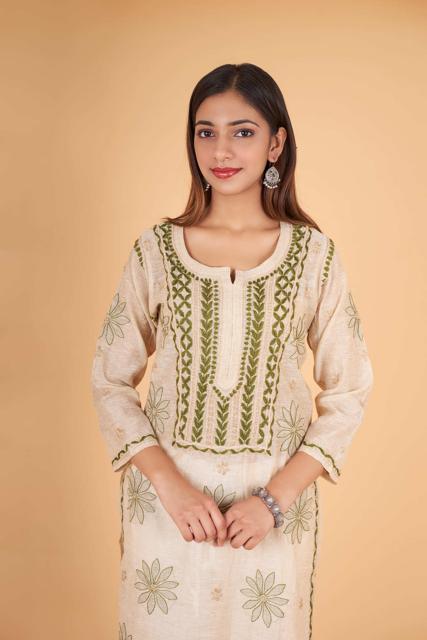 Arsh Handcrafted Gala Boota Khadi Cotton Kurti - arshchikan