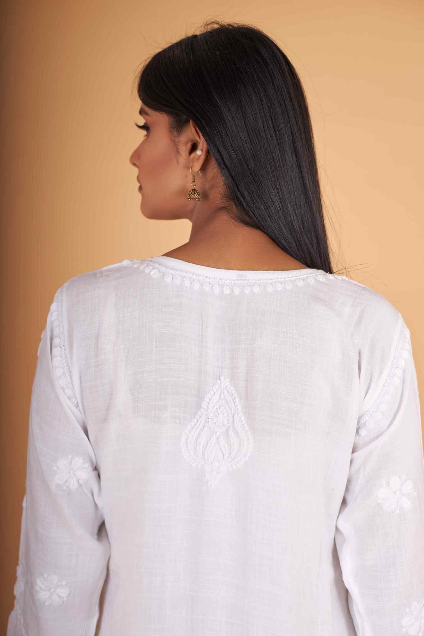 Arsh Handcrafted White Salab Cotton Chikankari Kurti - arshchikan