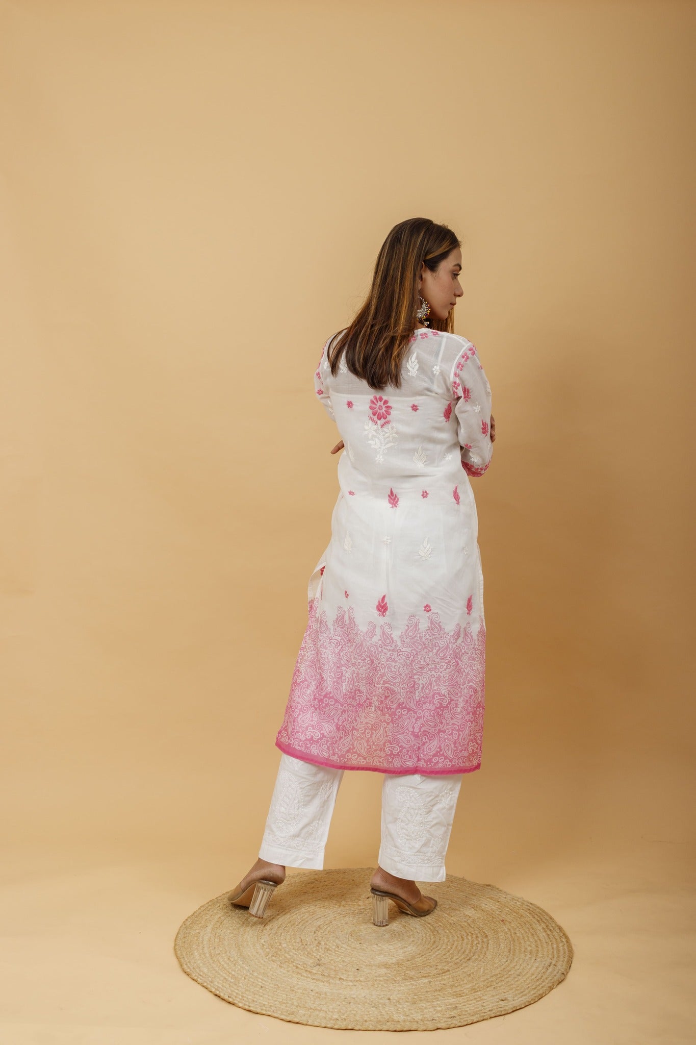Arsh Handcrafted White and Pink Pure Cotton Chikankari Kairi Printed Kurti - arshchikan