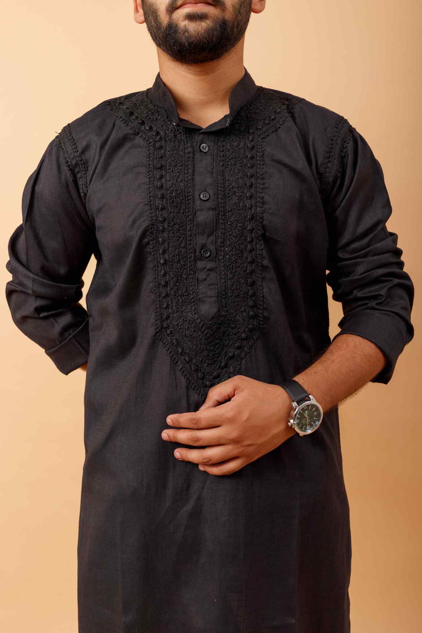 Arsh Handcrafted Black Neck Embroidered Pure Cotton Men's Kurta - arshchikan