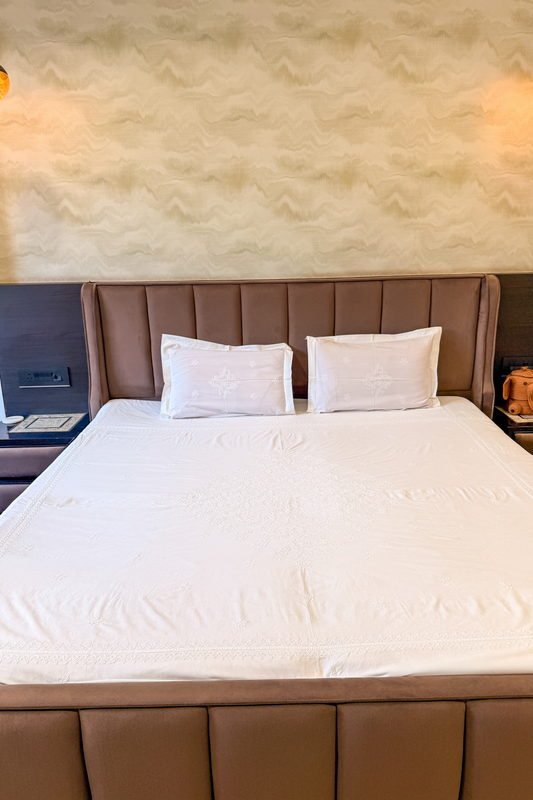 Arsh Hand Embroidered Chikankari Bedsheet with Pillow Covers