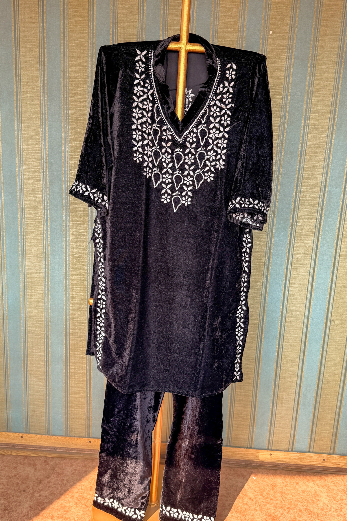 Arsh Handcrafted Velvet Chikankari Semi Stiched Coord Set